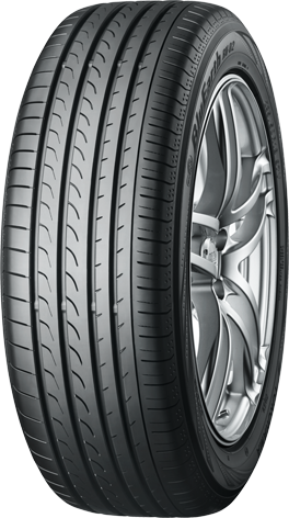 235/65 R17  108V YOKOHAMA RV02