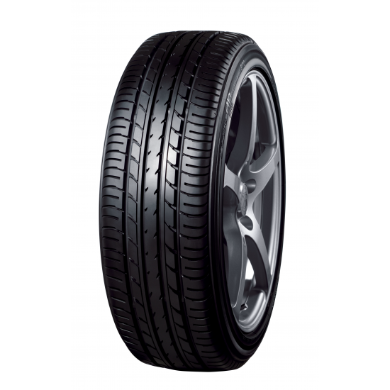 215/45 R17  87W YOKOHAMA E70